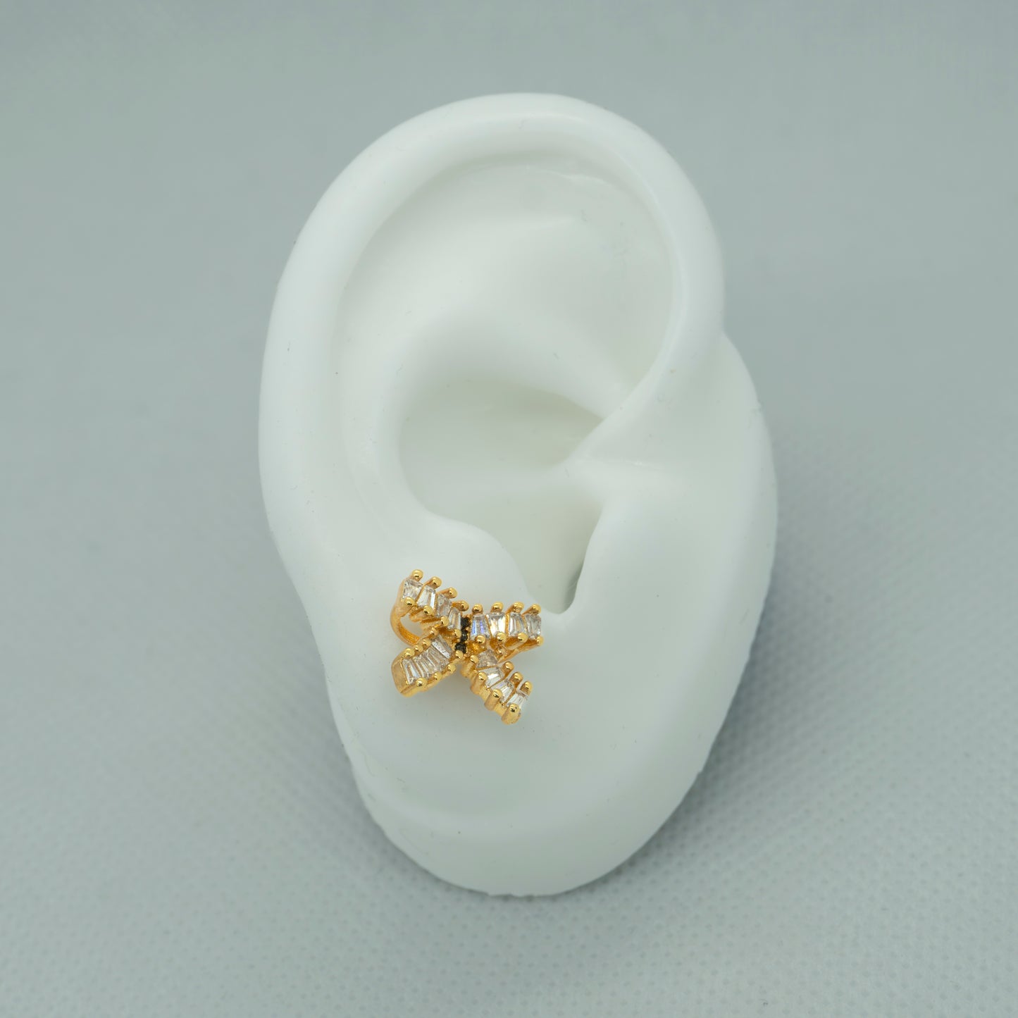 TOPO MOÑO CON ZIRCONES BLANCOS