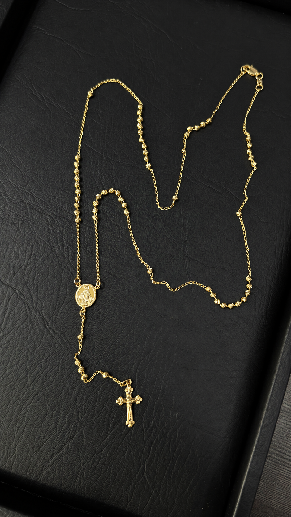 Camándula Virgen Milagrosa diamantada · 65 cm