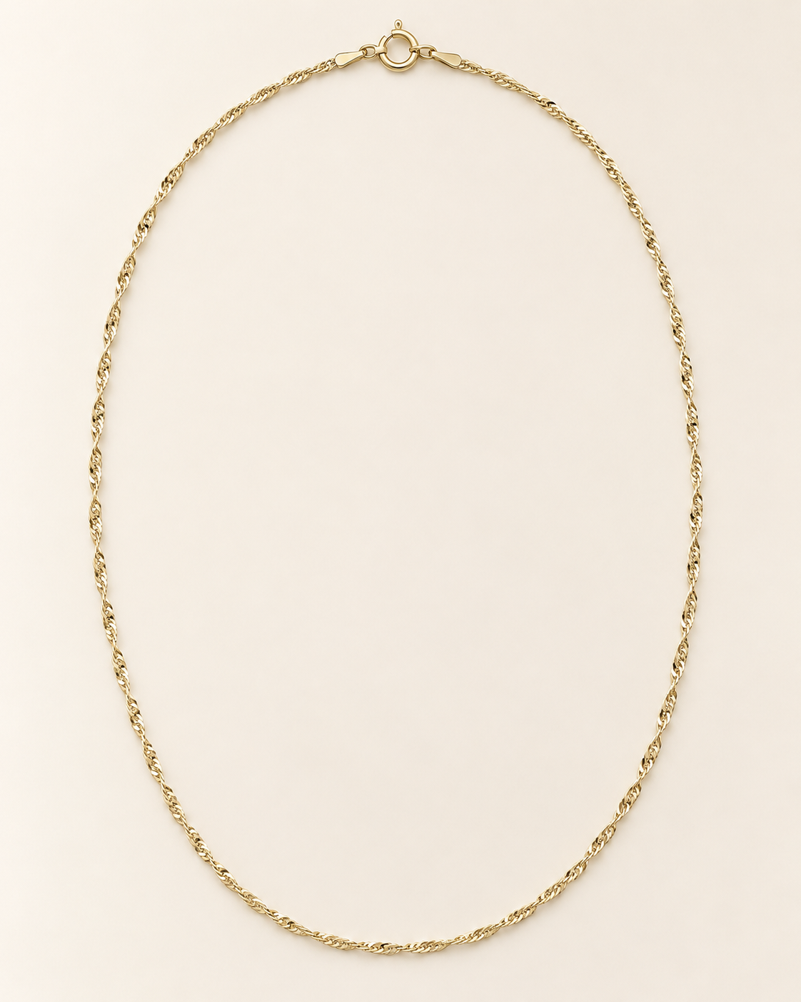 Vista completa ilustrativa de cadena Singapur de 45 cm y 1 mm en oro laminado 18K