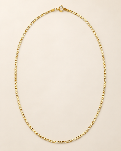 Vista completa ilustrativa de cadena Escalera mini de 60 cm y 1 mm en oro laminado 18K