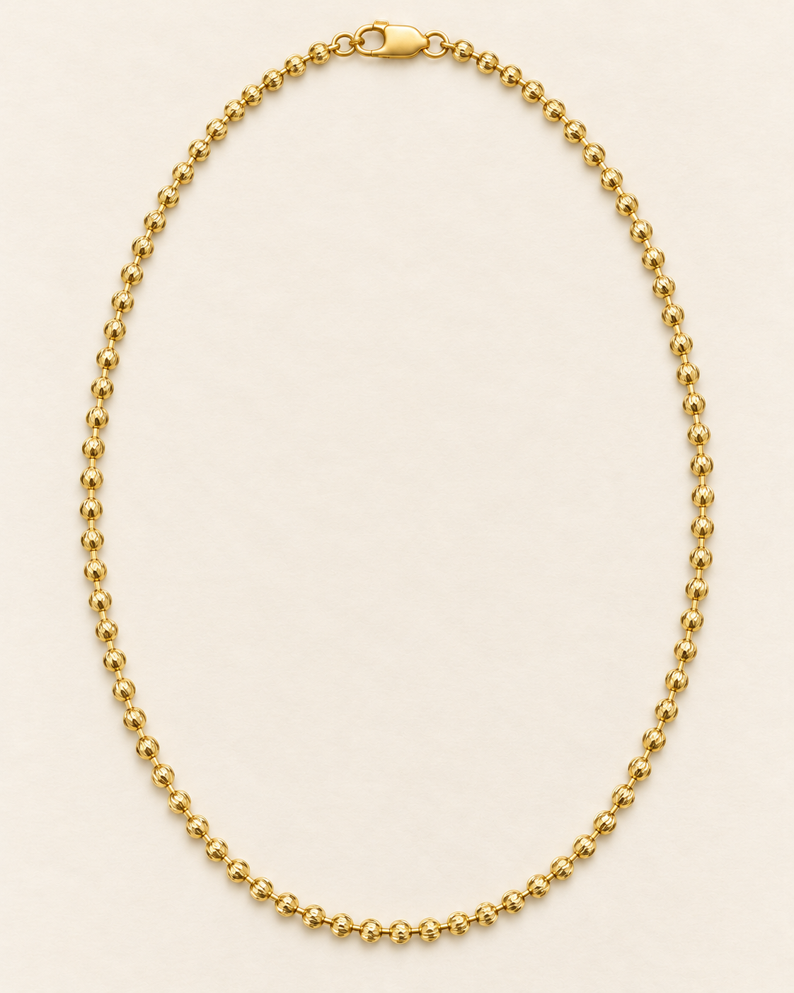 Vista completa ilustrativa de cadena Militar diamantada de 65 cm y 4 mm en oro laminado 18K