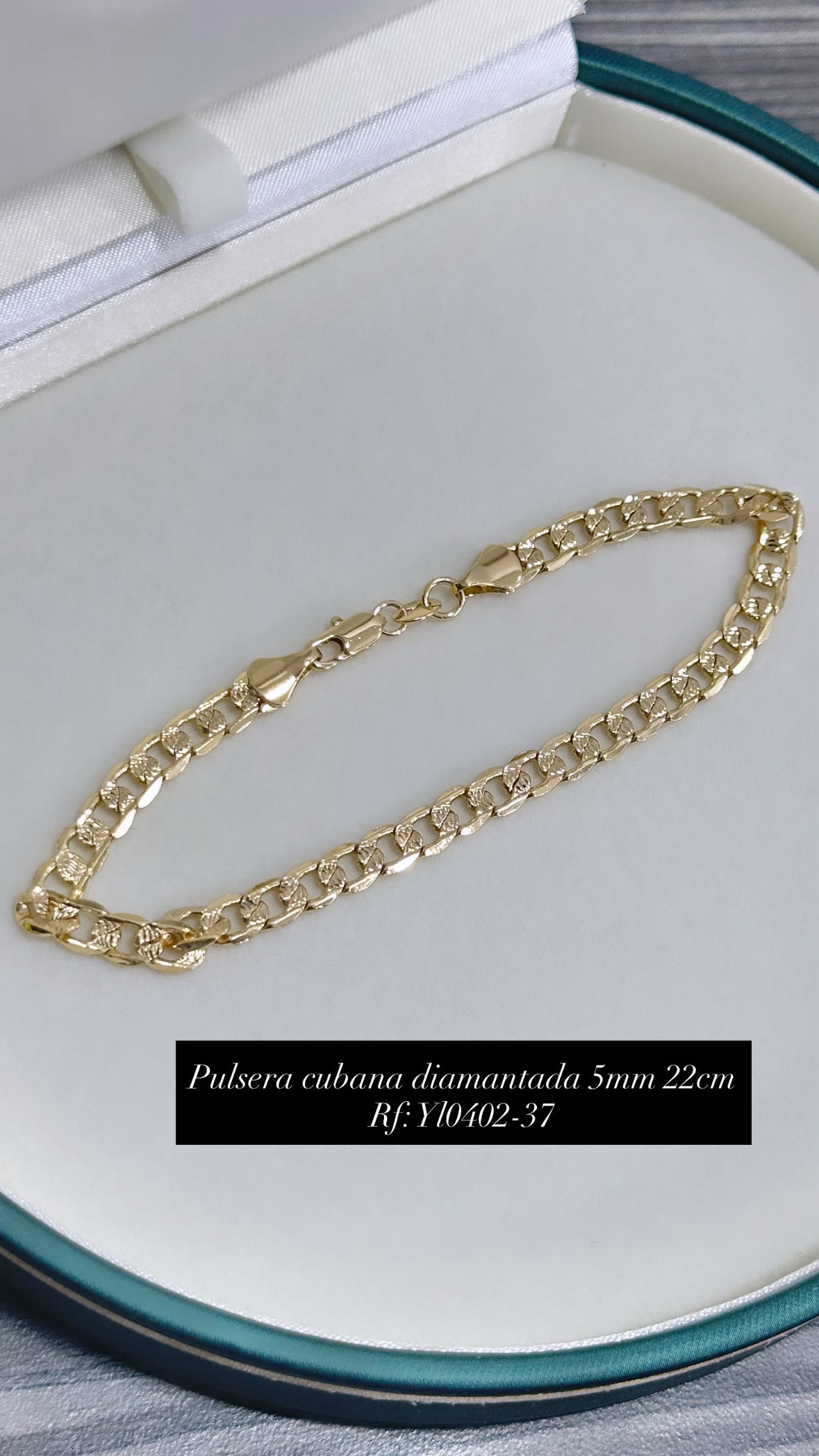 Pulsera dorada referencia 122
