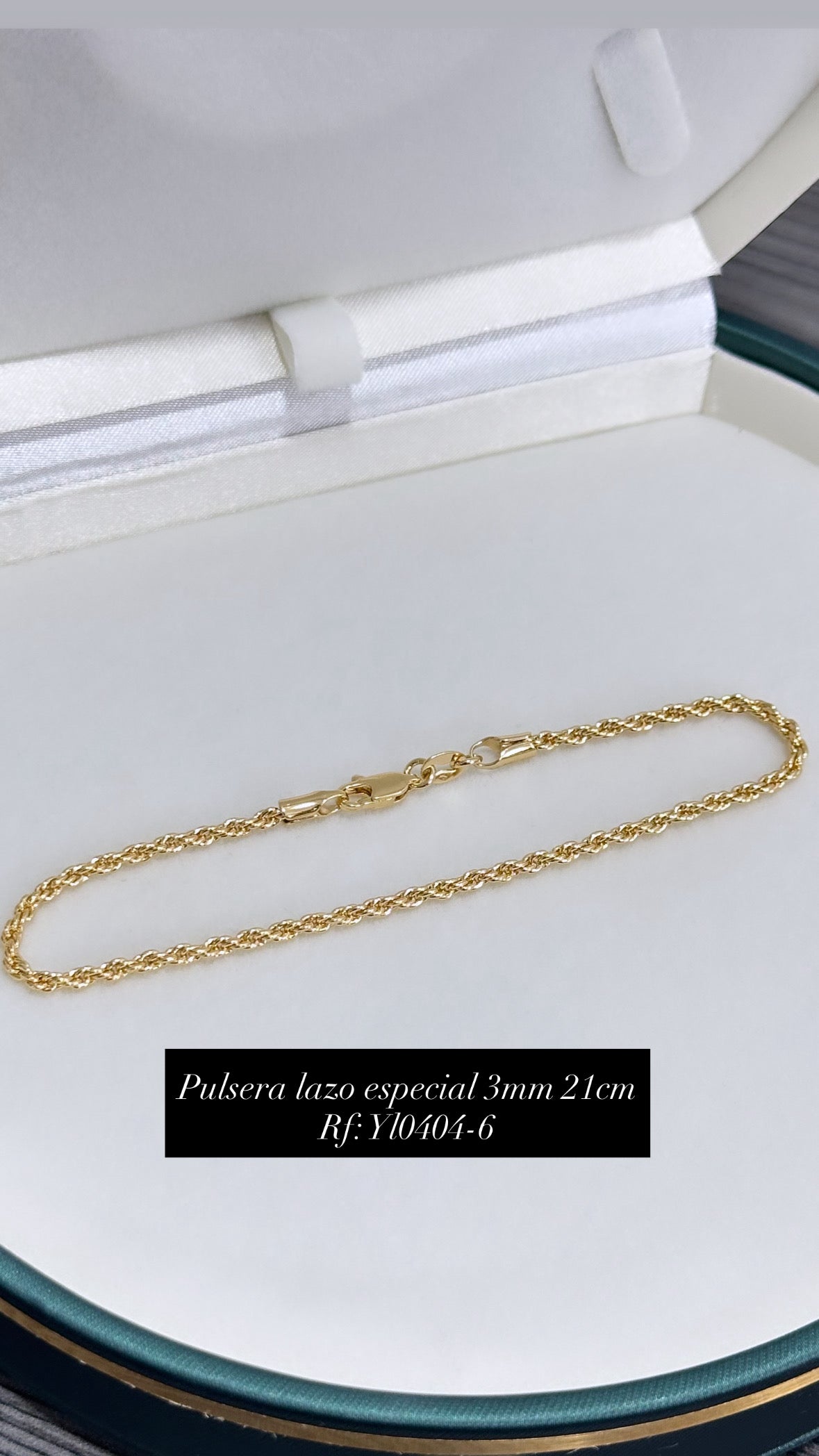 Pulsera dorada referencia 123
