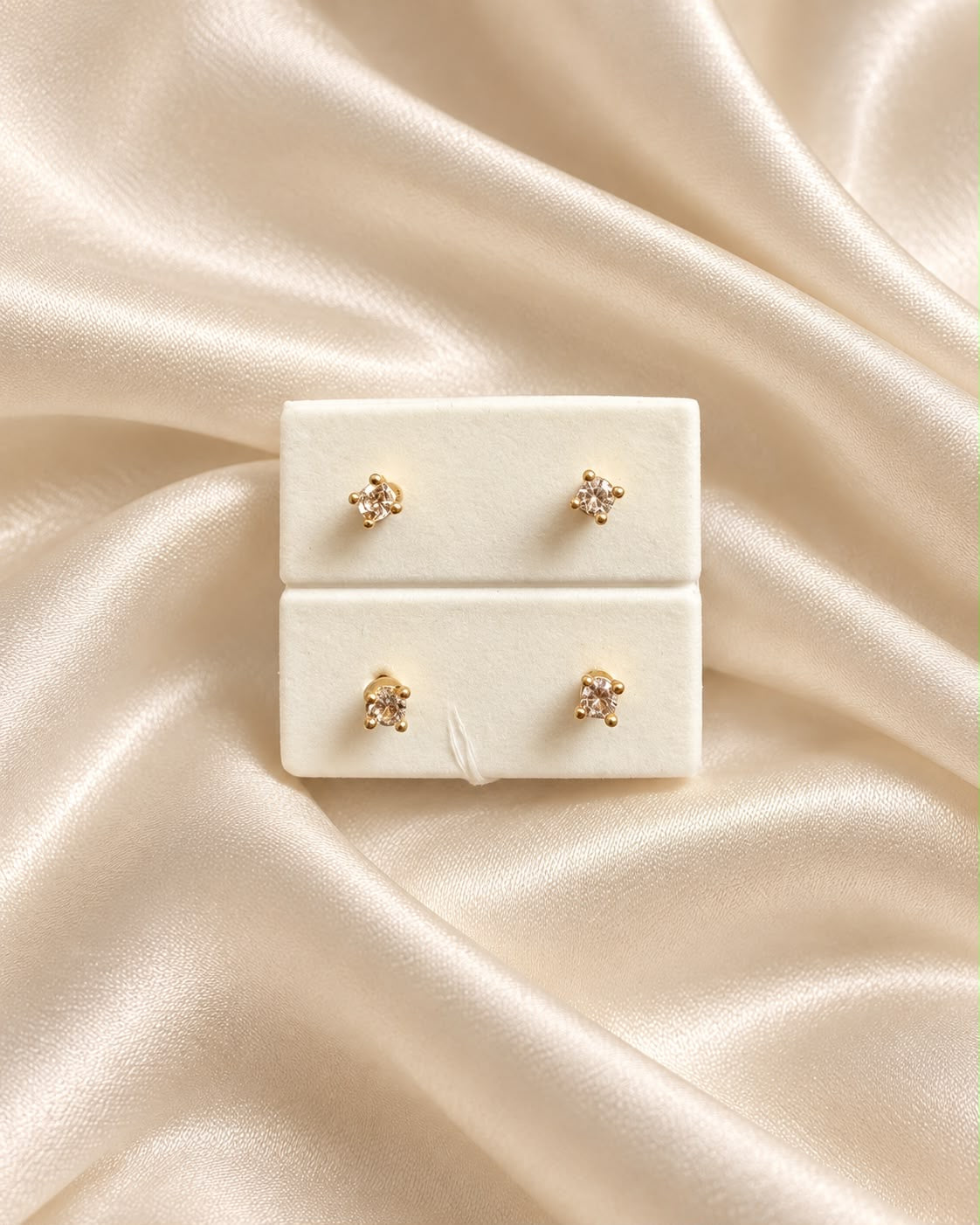 Topos de cristal redondo delicado en oro laminado 18K