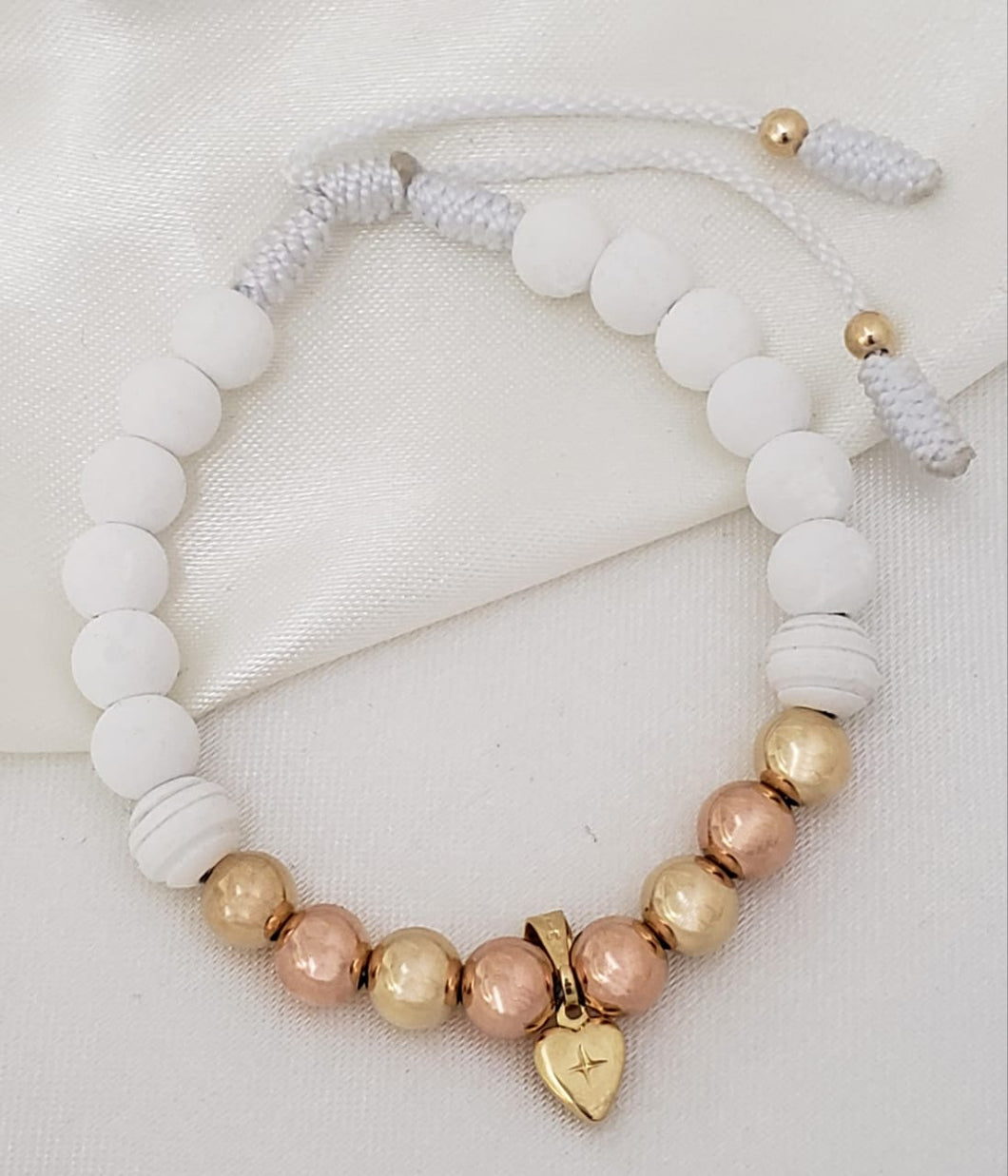 Brazalete con dije Corazón y Neopreno 8mm